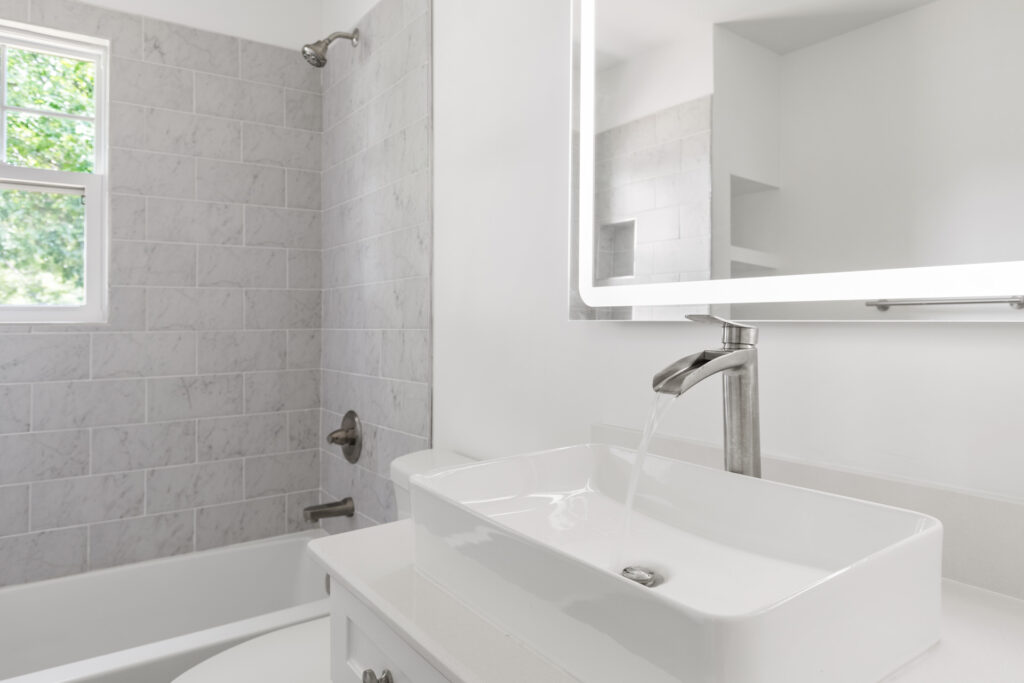 2318 e main 122
